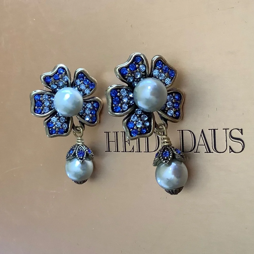 Heidi Daus Set Crystal Beaded Bracelet And Earrings Light Sapphire